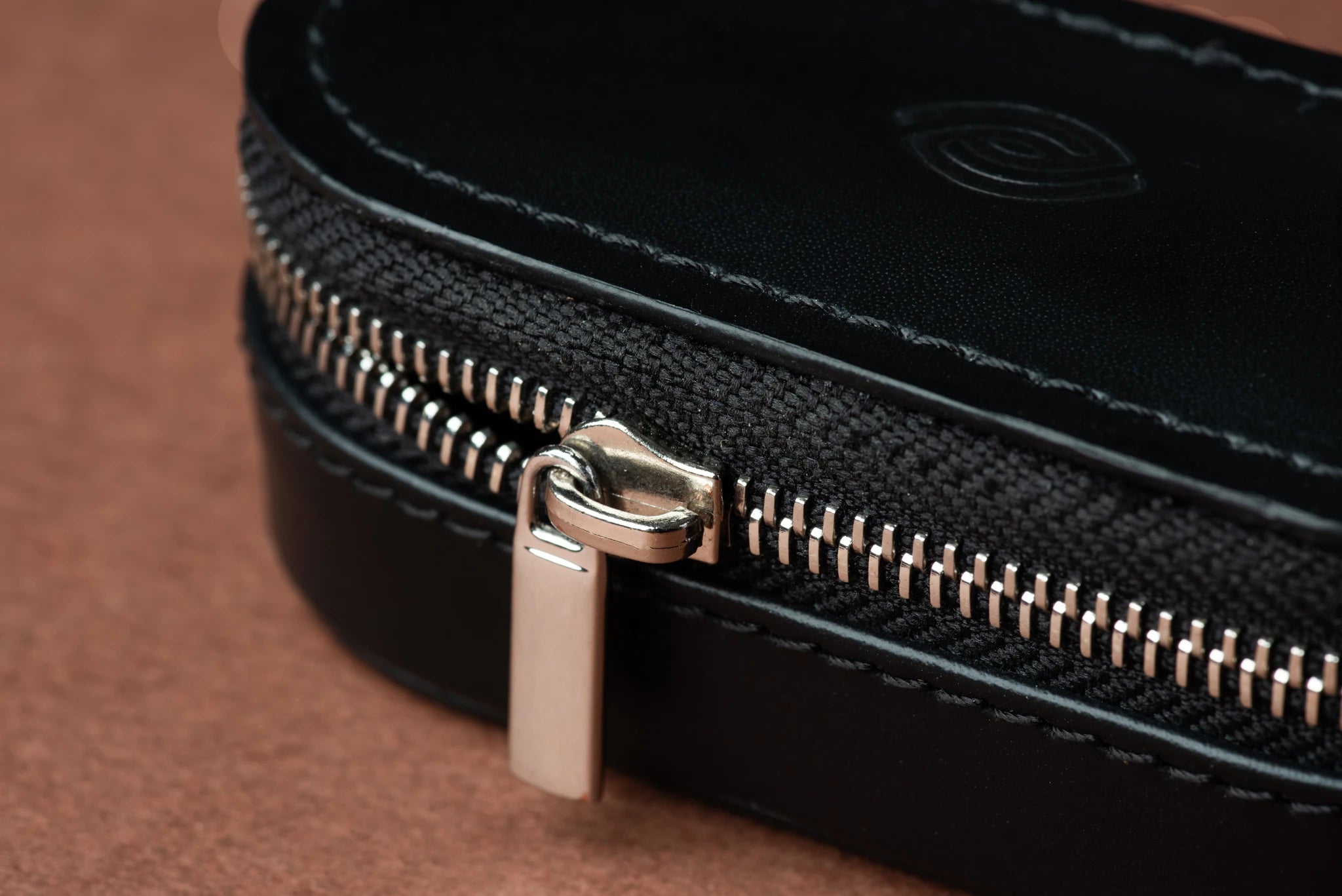 OLHO – (Reusable Contact Lens Case)